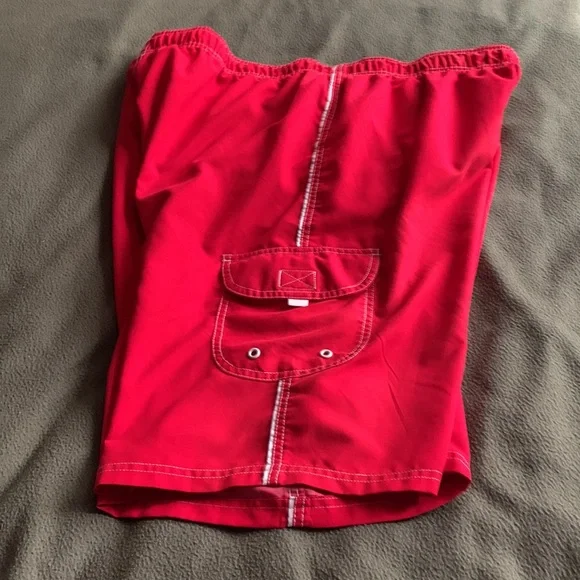 ot Revolution red swim trunks.  Size XL. - Picture 5 of 5